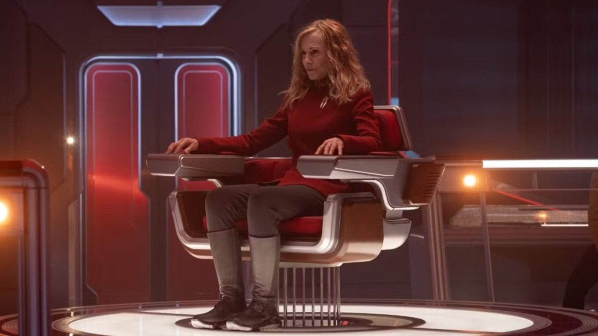 Holly Hunter as Nahla Ake, the Chancellor of Starfleet Academy and Captain of the U.S.S. Athena.